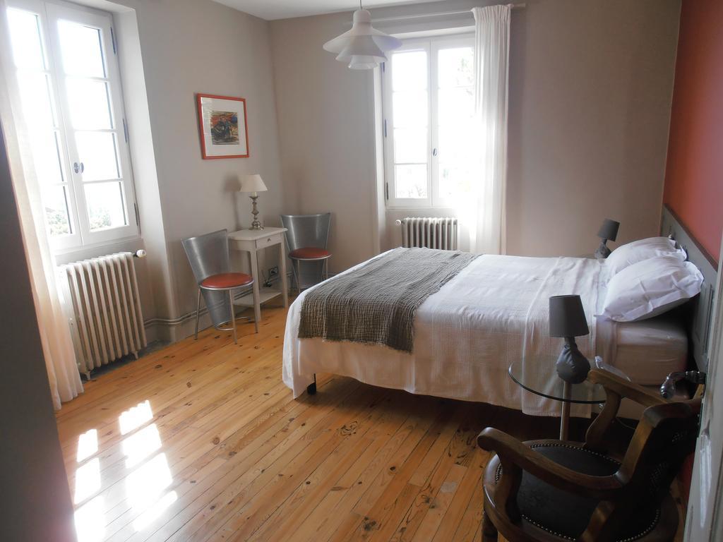 Le Seminaire Bed and Breakfast Roussas Exteriör bild