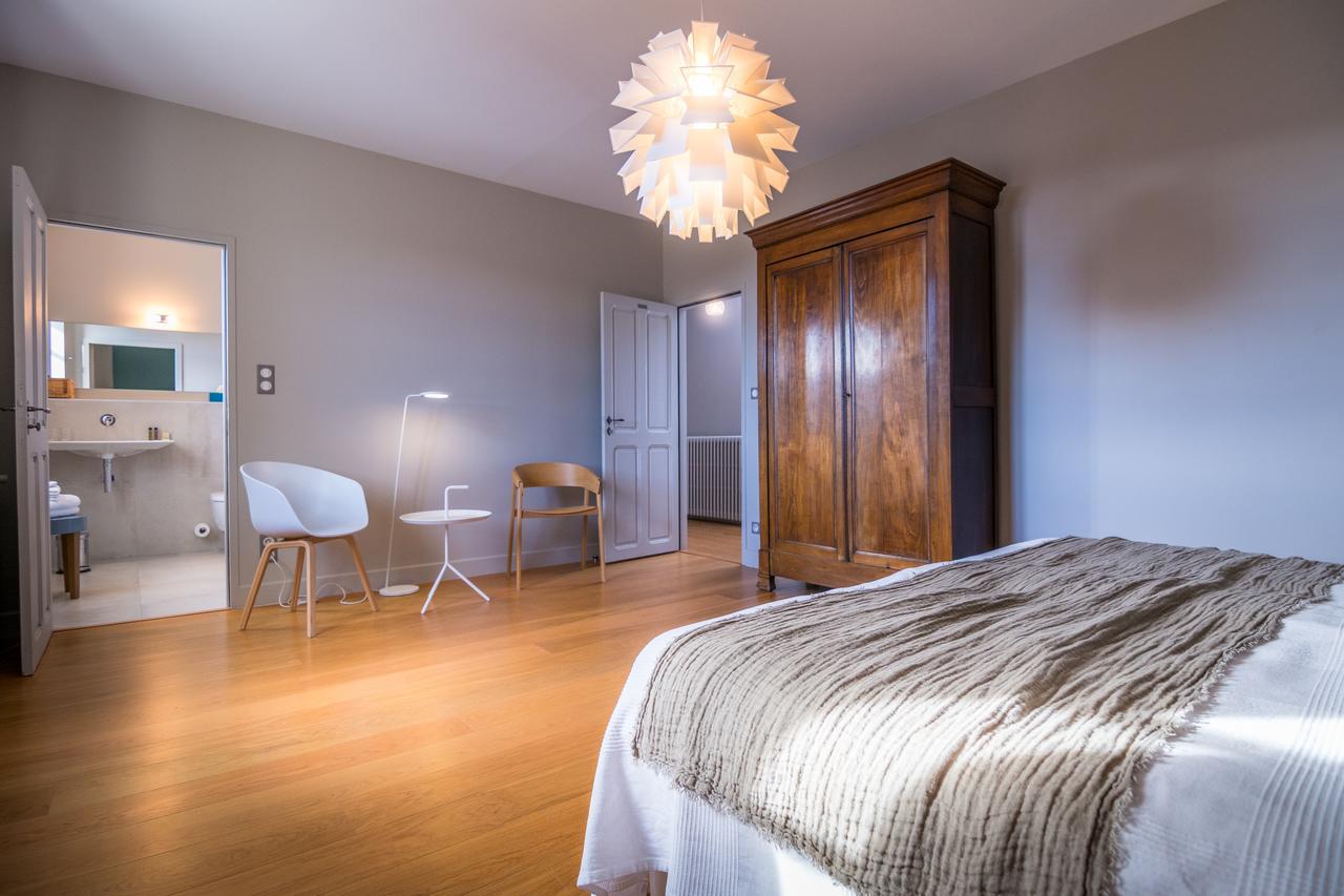 Le Seminaire Bed and Breakfast Roussas Exteriör bild